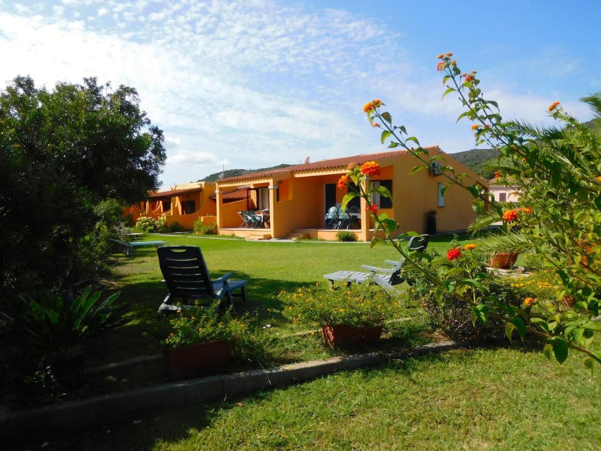 Residence La Pineta บูโดนี ภายนอก รูปภาพ